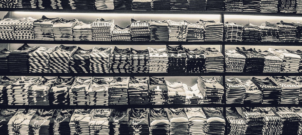 How to Repurpose Old T-shirts into Stylish Rugs